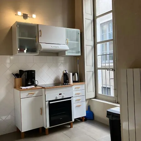 Apartment Centre Historique De Nimes-thomas Nimes