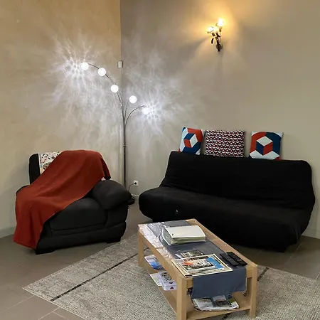 Apartment Centre Historique De Nimes-thomas